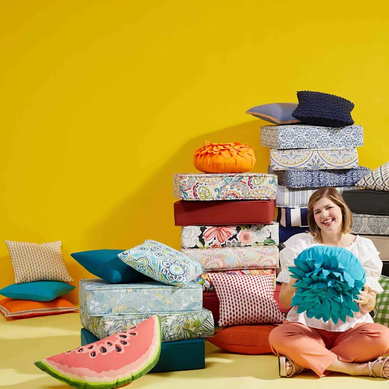 Paisley Chili Gusseted Outdoor Deep Seat Cushion - Image 4